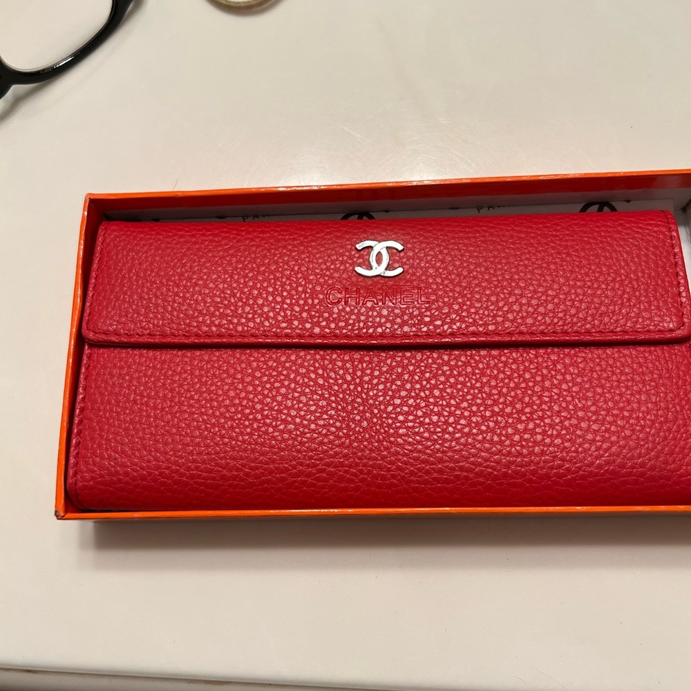 Vibrant Red Leather cc Wallet